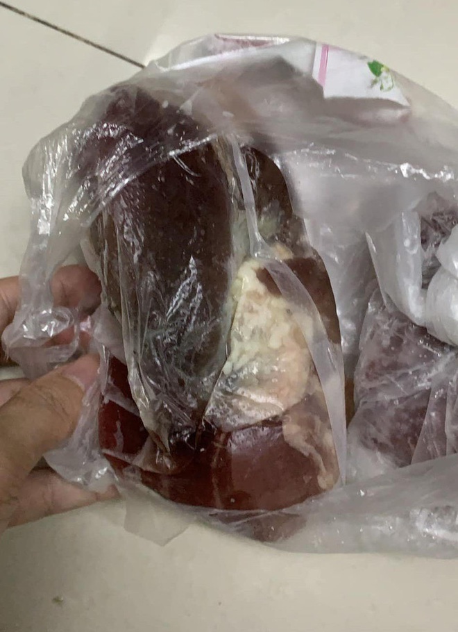 Đ&agrave; Nẵng: Kiểm tra việc giao thịt bốc m&ugrave;i h&ocirc;i cho người d&acirc;n - Ảnh 1.
