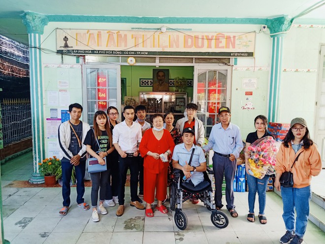 Nghị lực phi thường của chàng trai phải cưa cụt đôi chân ở tuổi 25 và hành trình trao yêu thương giữa dịch Covid-19 - Ảnh 9.