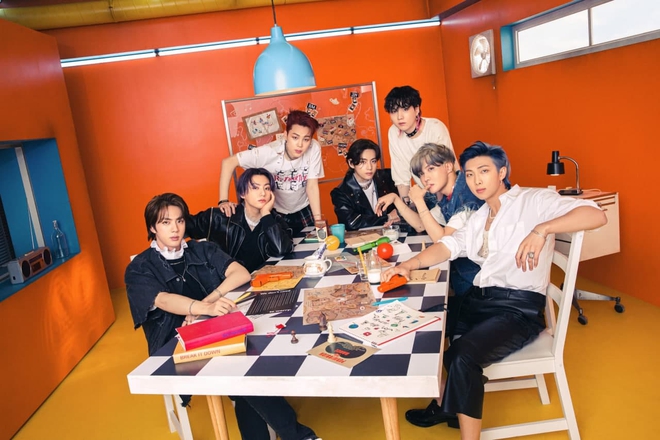 JYP đích thân khen ngợi Stray Kids hậu scandal bạo lực học đường, Knet lạnh lùng: Có thành công như BTS cũng không ủng hộ nổi! - Ảnh 7.