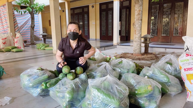 Tin buồn: Ca sĩ Phi Nhung trút hơi thở cuối cùng sáng nay tại Bệnh viện Chợ Rẫy, sau gần 2 tháng chống chọi Covid-19 - Ảnh 3.