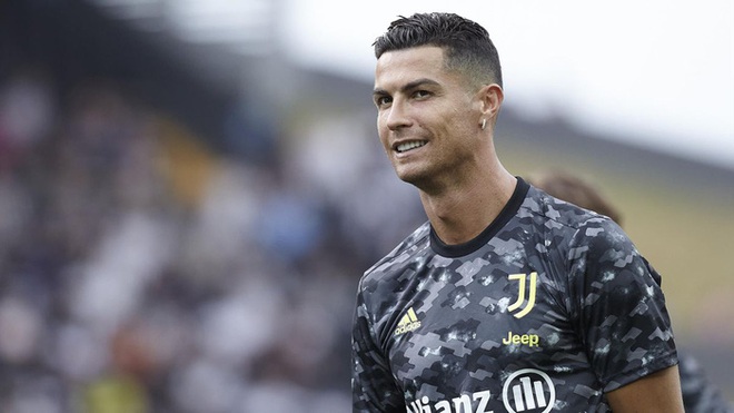 Dàn sao Man City phát cuồng vì Ronaldo, điều tra cặn kẽ lịch sinh hoạt tập luyện của CR7 - Ảnh 1.