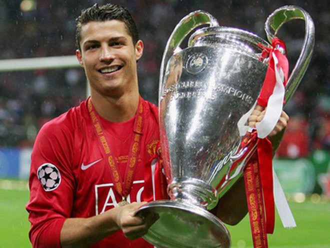 NÓNG: Ronaldo chính thức gia nhập Manchester United, trở về mái nhà xưa sau 12 năm xa cách - Ảnh 3.