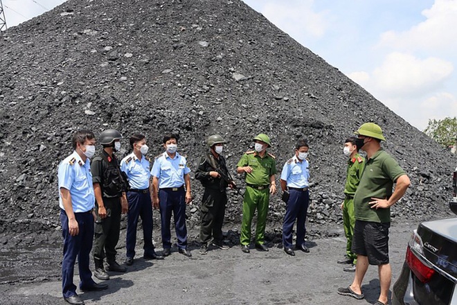 Ngo&agrave;i khai th&aacute;c than lậu, 2 anh em đại gia lan đột biến ở Quảng Ninh c&ograve;n trốn nhiều loại thuế - Ảnh 1.