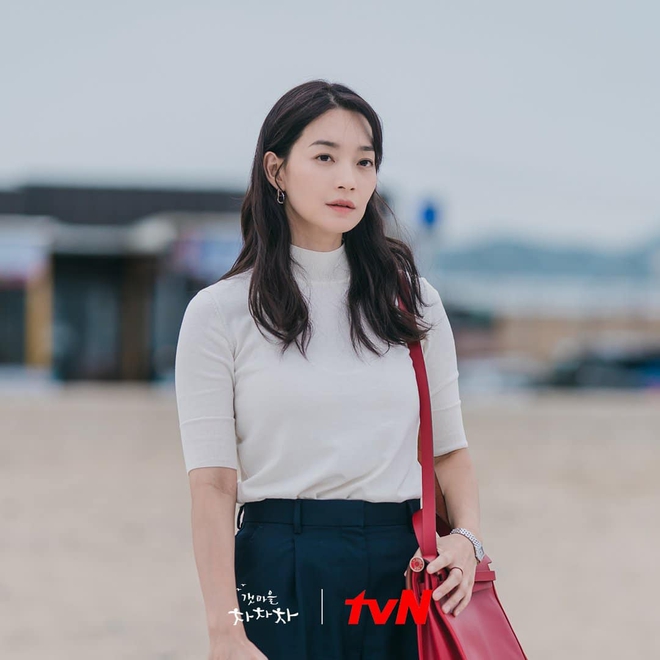 Phim của cặp đôi má lúm Kim Seon Ho - Shin Min Ah vừa lên sóng đã lọt top 10 phim có rating khởi đầu cao nhất đài cáp - Ảnh 3.