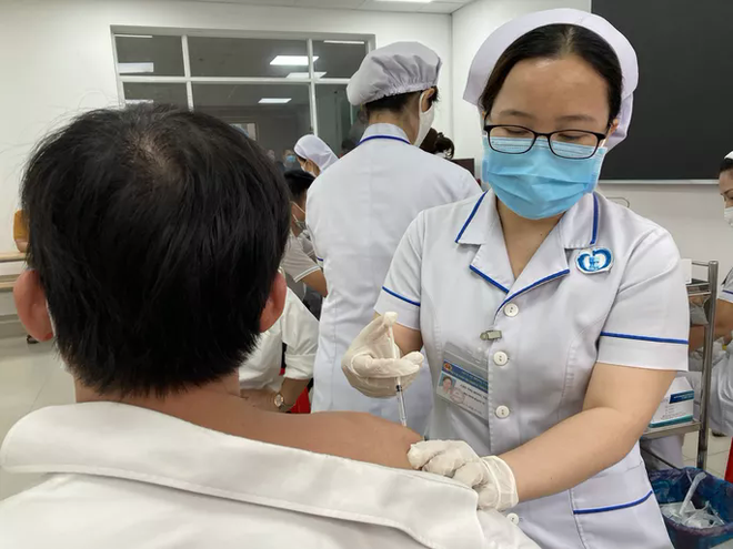 Đồng Nai mượn TP.HCM 500.000 liều vắc-xin Vero Cell - Ảnh 1.