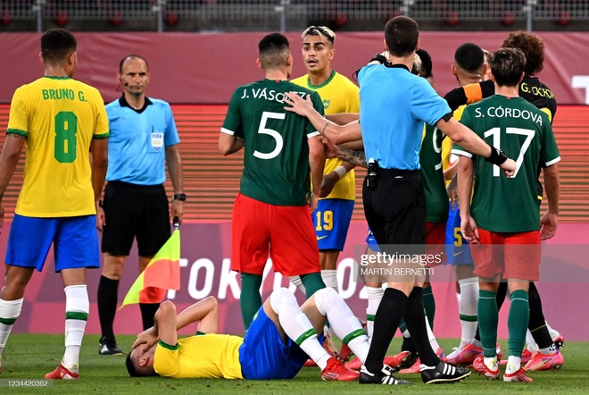 Hủy diệt Mexico trên chấm luân lưu cân não, Brazil vào chung kết Olympic 2020 - Ảnh 6.