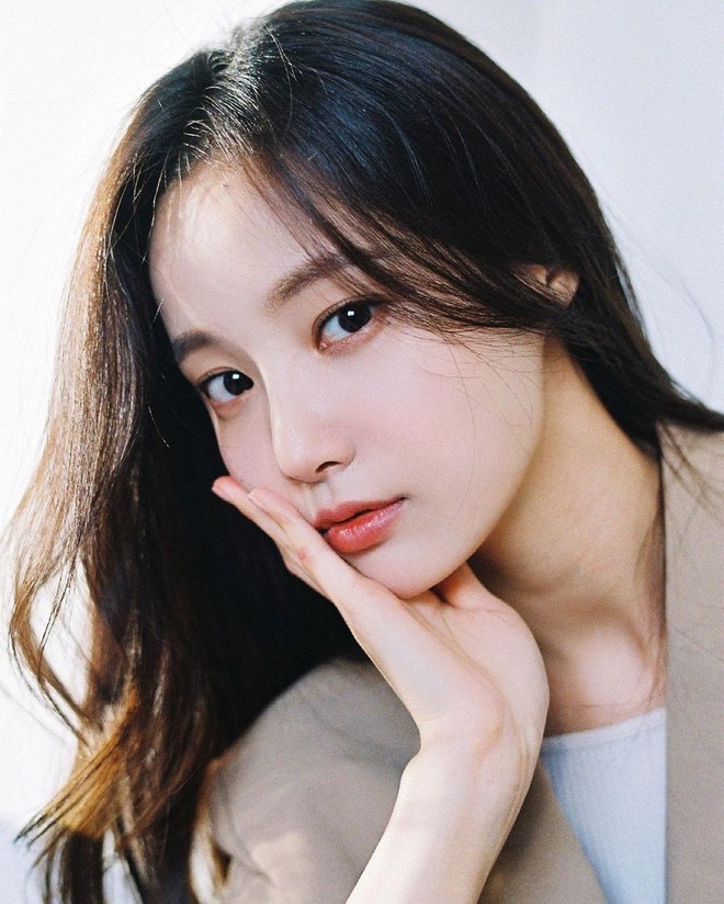 Điểm chung của Suzy và Yeonwoo: Nhan sắc hàng top nhưng sự nghiệp idol đều lận đận, bị Dispatch tóm hẹn hò Lee Min Ho - Ảnh 14.