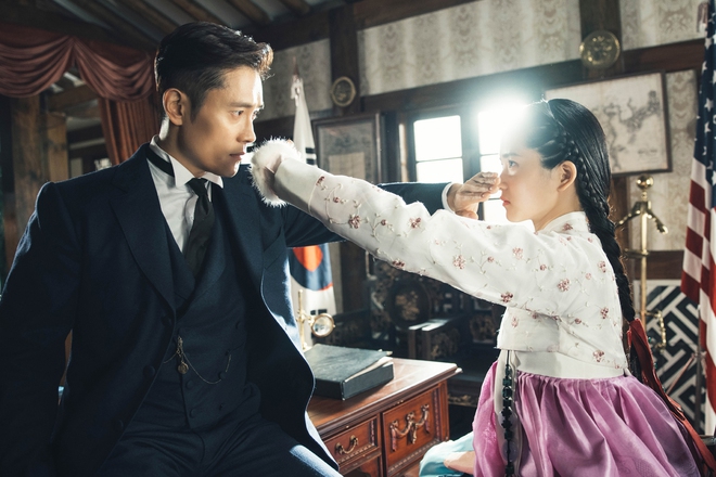 10 phim H&agrave;n c&oacute; rating mở m&agrave;n cao nhất đ&agrave;i tvN: Hospital Playlist 2 nắm tr&ugrave;m, Hometown Cha-Cha-Cha cũng chả vừa - Ảnh 3.