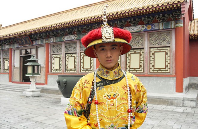 C&agrave;n Long tuổi teen ở Ch&acirc;n Ho&agrave;n Truyện h&oacute;a nam thần mlem sau 10 năm, cuốn h&uacute;t kh&ocirc;ng thua g&igrave; đ&agrave;n anh Hoắc Kiến Hoa - Ảnh 3.