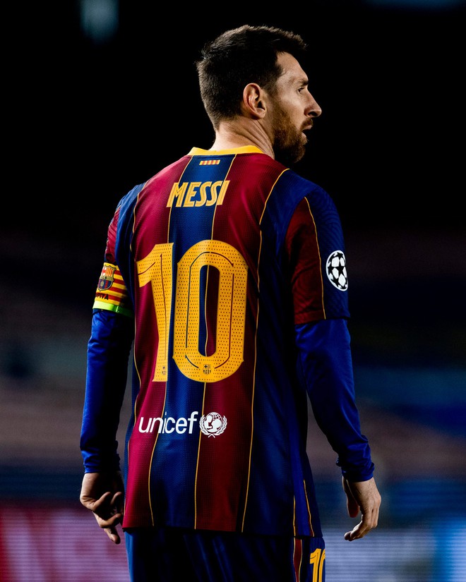 Messi l&agrave;m n&aacute;o loạn MXH, website của Barcelona sập ngay trong đ&ecirc;m! - Ảnh 1.