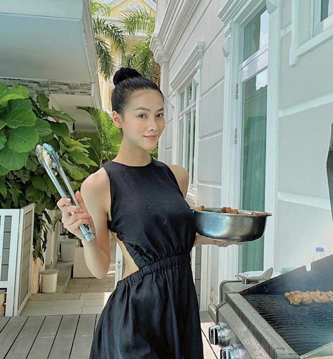 X&uacute;c động clip m&egrave;o con được Hoa hậu Phương Kh&aacute;nh giải cứu, tho&aacute;t chết ngoạn mục từ ống tho&aacute;t nước cực s&acirc;u - Ảnh 6.