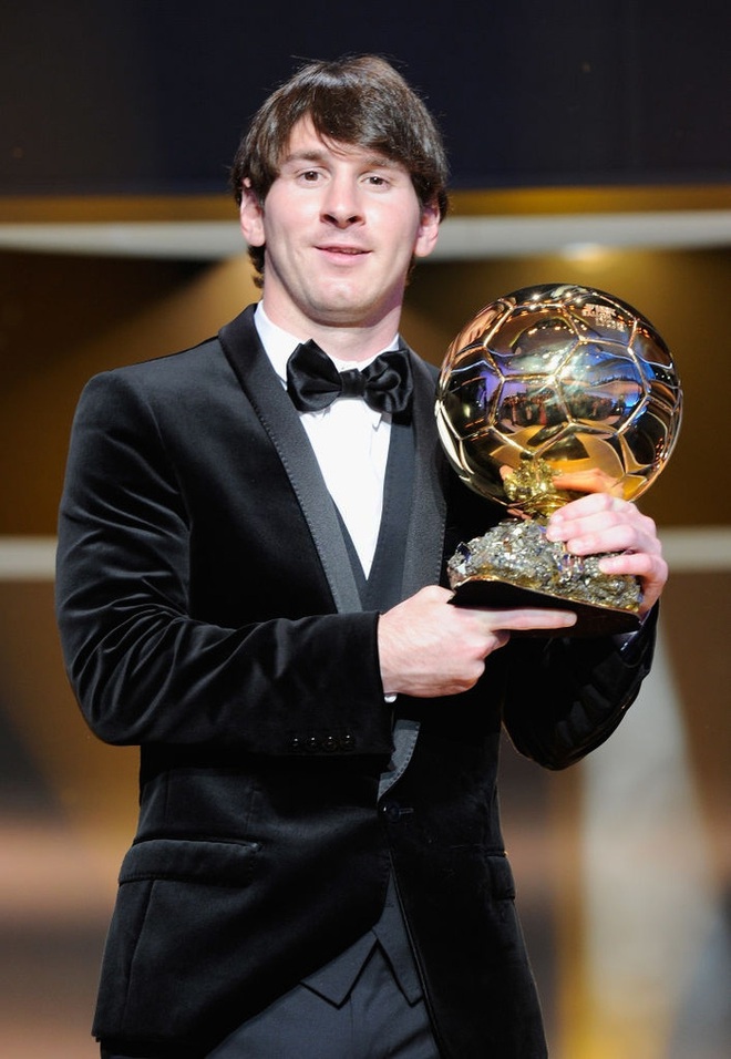Toàn bộ sự nghiệp vĩ đại của Messi tại Barcelona qua ảnh - Ảnh 13.