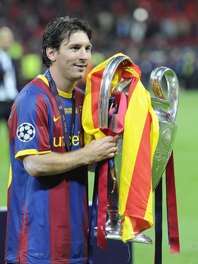 Toàn bộ sự nghiệp vĩ đại của Messi tại Barcelona qua ảnh - Ảnh 14.