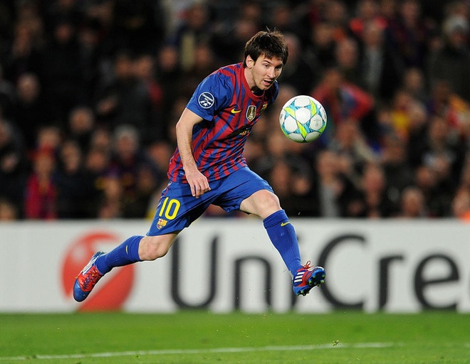 Toàn bộ sự nghiệp vĩ đại của Messi tại Barcelona qua ảnh - Ảnh 16.