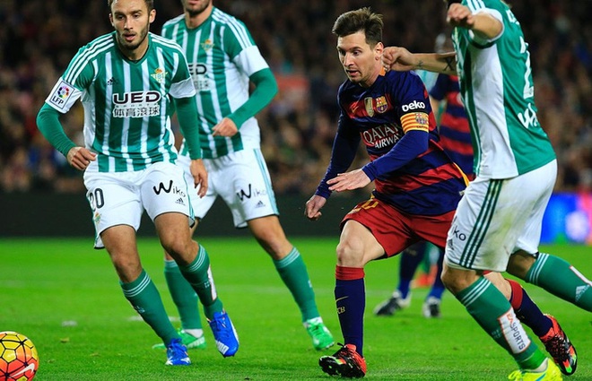 Toàn bộ sự nghiệp vĩ đại của Messi tại Barcelona qua ảnh - Ảnh 23.
