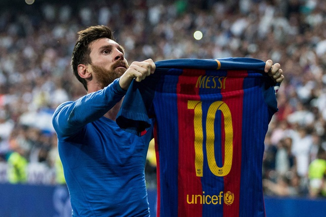 Toàn bộ sự nghiệp vĩ đại của Messi tại Barcelona qua ảnh - Ảnh 24.