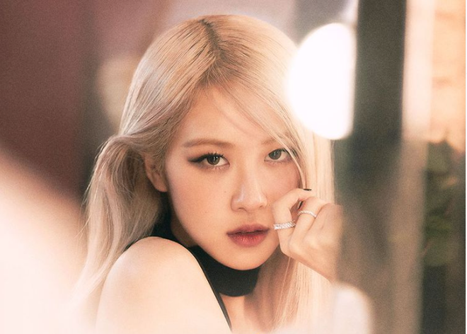 Rosé của BLACKPINK đã đăng tải một video chia sẻ lý do tại sao cô quyết định theo đuổi niềm đam mê âm nhạc của mình. Hãy cùng dành chút thời gian để tìm hiểu về cô nàng nghệ sĩ tài năng này và khám phá ra sự nghiệp đầy thành công của BLACKPINK.