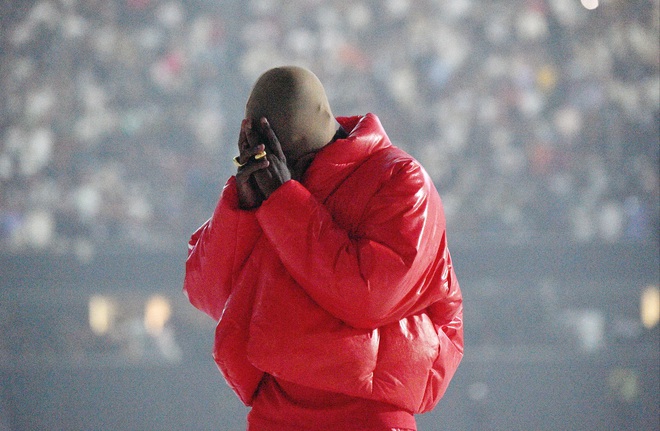 X&ocirc;n xao tin Kim Kardashian v&agrave; Kanye West t&aacute;i hợp sau nửa năm ly h&ocirc;n, n&agrave;ng tận 2 lần l&agrave;m 1 việc đ&aacute;ng nghi n&agrave;y - Ảnh 6.