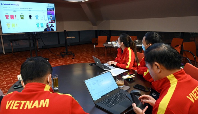 Futsal Việt Nam họp kỹ thuật, chọn áo màu đỏ đấu Brazil ở trận ra quân World Cup - Ảnh 1.