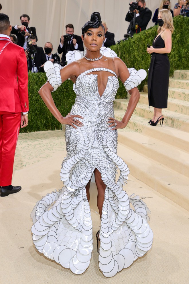 iris-van-herpen-4-1631633133477542291148.jpeg