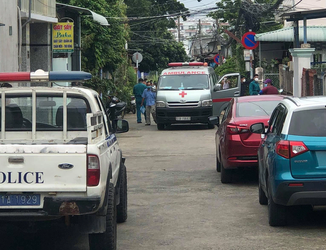 TP.HCM: Liên tiếp phát hiện 2 thanh niên trẻ chết trong tư thế treo cổ tại phòng trọ  - Ảnh 2.