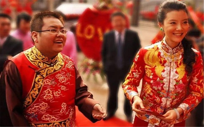 “Đệ nhất công tử Trung Quốc” tiêu sạch 46.000 tỷ đồng với lối ăn chơi trác táng đi vào truyền kỳ, cuộc sống hiện tại thảm thương đến khó tin - Ảnh 3. “Đệ nhất công tử Trung Quốc” tiêu sạch 46.000 tỷ đồng với lối ăn chơi trác táng đi vào truyền kỳ, cuộc sống hiện tại thảm thương đến khó tin - Ảnh 3.