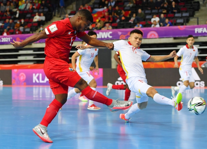 Tuyệt vời!! Đội tuyển futsal Việt Nam nghẹt thở vượt qua Panama tại World Cup, tiến gần tới tấm vé đi tiếp - Ảnh 7.