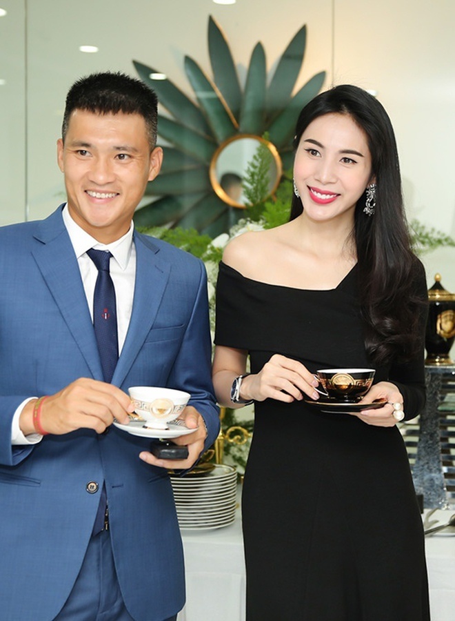 Công Vinh cho Thuỷ Tiên 40 tỷ tiêu vặt, ở bạch dinh 22 tỷ và khối tài sản "khủng" của cặp vợ chồng "Becks-Vic" Việt - Ảnh 6.