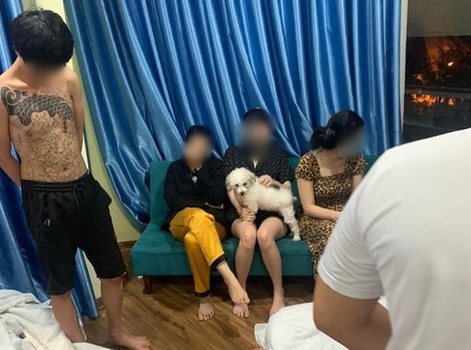 6 nam nữ thanh niên thuê căn hộ ven biển để mở tiệc ma túy giữa đại dịch Covid-19 - Ảnh 1. 6 nam nữ thanh niên thuê căn hộ ven biển để mở tiệc ma túy giữa đại dịch Covid-19 - Ảnh 1.