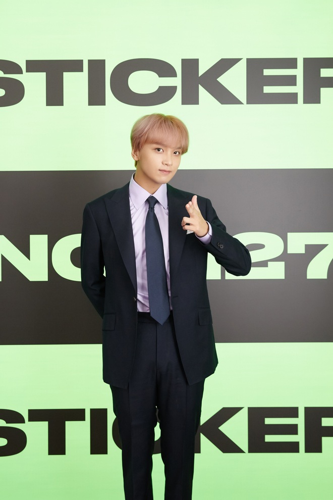 NCT 127 chiêu đãi cả bữa tiệc visual nhưng vẫn có 1 đặc sản khiến netizen phải hoang mang - Ảnh 14.