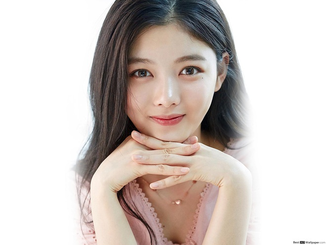 Nữ thần cổ trang Kim Yoo Jung: Dư sắc thừa tài nhưng toàn nhận phim flop, từng khốn khổ vì scandal ứng xử - Ảnh 1.