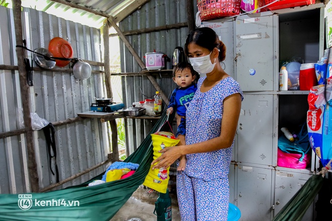 Chồng mất khi đang mang thai, vợ ôm 3 đứa con khát sữa trong túp lều dột nát ở Sài Gòn: "Tụi nhỏ cứ hỏi cha con đi đâu rồi" - Ảnh 8.