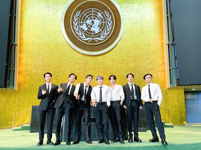 Đẳng cấp của BTS: Biểu diễn tại trụ sở Liên Hợp Quốc, 7 chàng đặc phái viên của Hàn Quốc truyền cảm hứng đến toàn thế giới - Ảnh 9.