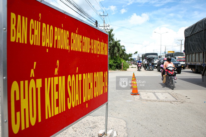 Toàn tỉnh Long An được nới lỏng giãn cách, nhiều dịch vụ được phép mở lại - Ảnh 1.