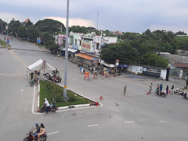 Diễn biến dịch ngày 21/9: Hà Nội mở lại những hoạt động, dịch vụ nào từ 6h ngày 21/9?; Người dân TP.HCM có thẻ xanh Covid được quay lại sản xuất, kinh doanh - Ảnh 1.