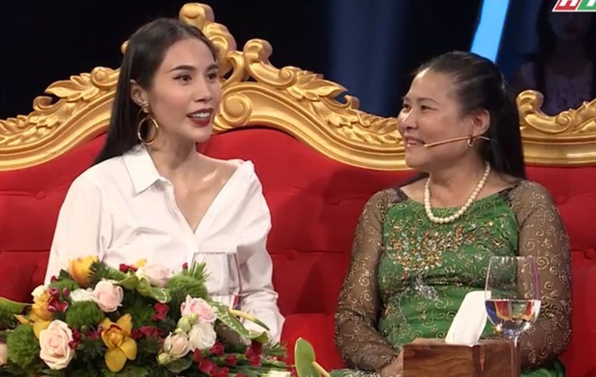 Hot lại phát ngôn của Thuỷ Tiên về nhà chồng: “Gia đình dồn hết trách nhiệm cho Công Vinh, không cần biết có bao nhiêu - Ảnh 4. Hot lại phát ngôn của Thuỷ Tiên về nhà chồng: “Gia đình dồn hết trách nhiệm cho Công Vinh, không cần biết có bao nhiêu - Ảnh 4.