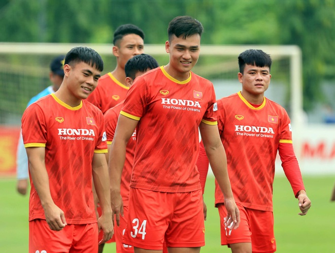 Chuyên gia Phan Anh Tú: Tập trung cho vòng loại World Cup, Việt Nam nên trẻ hoá lực lượng tại AFF Cup 2020 - Ảnh 3.