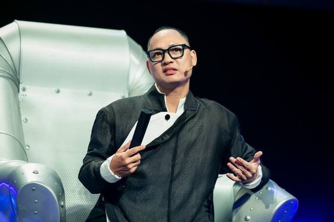 Han Sara vướng lùm xùm nhận vơ sản phẩm tại The Heroes, chính chủ và nhạc sĩ Nguyễn Hải Phong phải lên tiếng xin lỗi công khai - Ảnh 2. Han Sara vướng lùm xùm nhận vơ sản phẩm tại The Heroes, chính chủ và nhạc sĩ Nguyễn Hải Phong phải lên tiếng xin lỗi công khai - Ảnh 2.