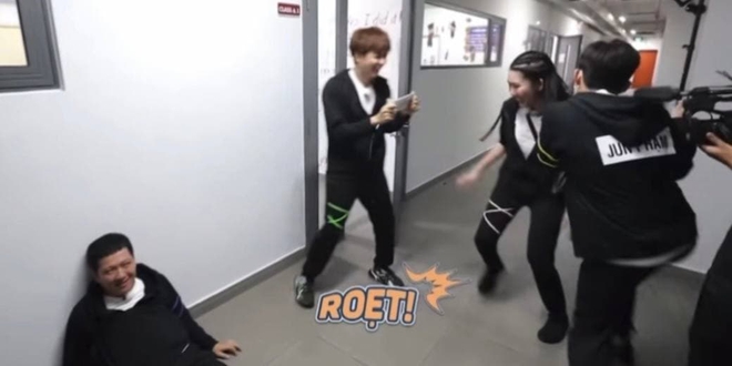 4 khoảnh khắc tẽn tò của Trường Giang ở Running Man: Thánh tay thối phá game, bị đàn em chặt chém đến cứng họng - Ảnh 7.