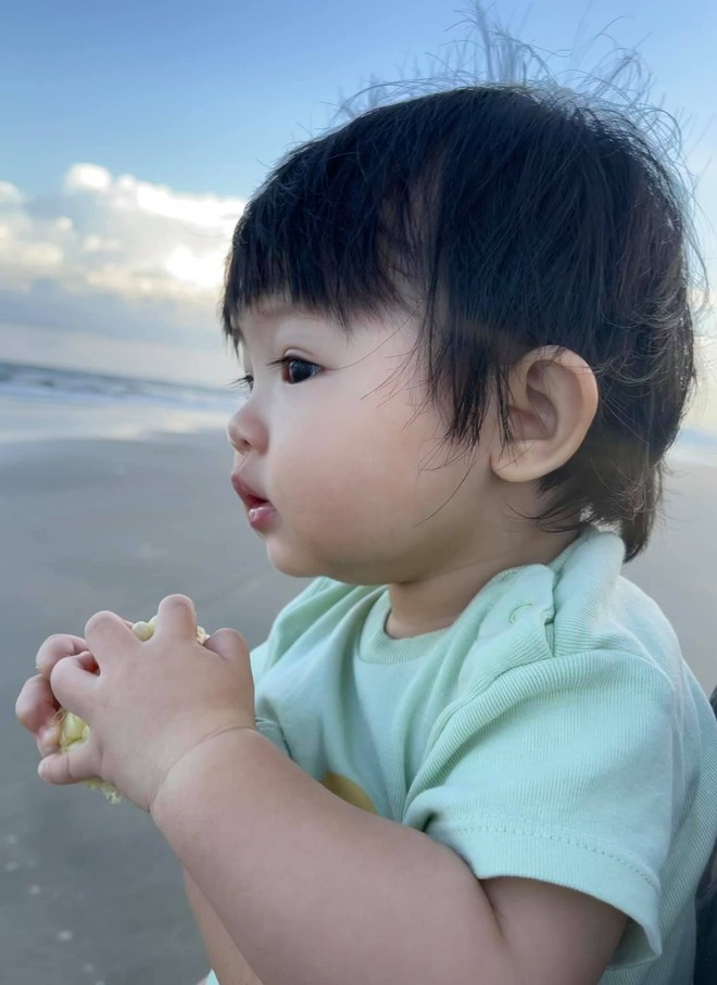 Ái nữ mới 1 tuổi, mẹ bỉm Đàm Thu Trang quyết định lập "gia tài riêng" giống nhà Hoà Minzy, Đông Nhi? - Ảnh 6.