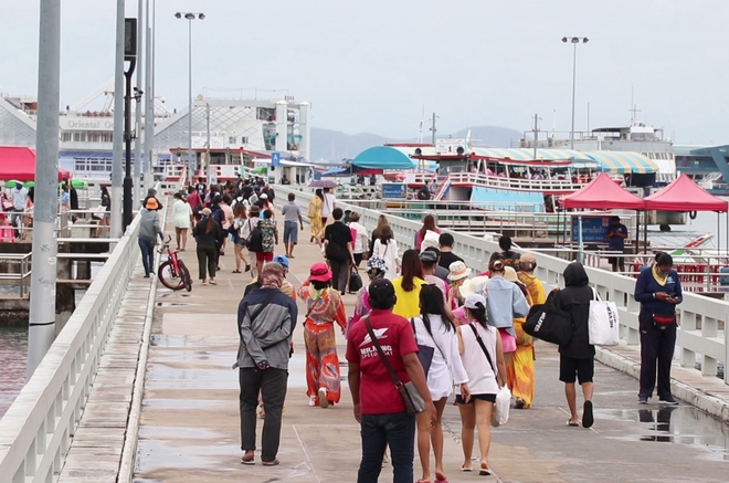Thái Lan hoãn mở cửa du lịch, doanh nghiệp hứng chịu thiệt hại - Ảnh 2.