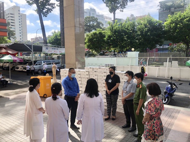 3 tháng trời đọc tin về Sài Gòn là ứa nước mắt, câu chuyện nào chạm đến trái tim bạn nhất? - Ảnh 5.