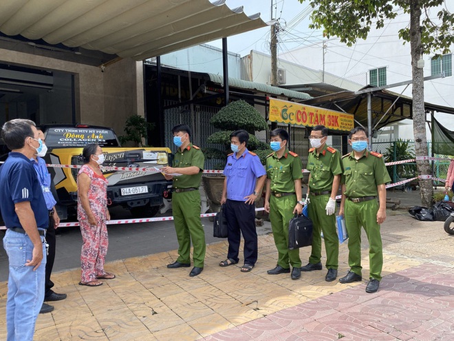 ​Vì sao nữ giám đốc bị tố làm lây dịch Covid-19 được xuất viện khi còn dương tính? - Ảnh 2.