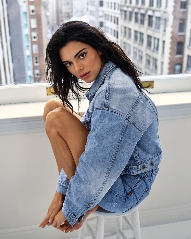 Nếu Kendall Jenner nói cô ấy đẹp tự nhiên, bạn đừng tin! - Ảnh 1.