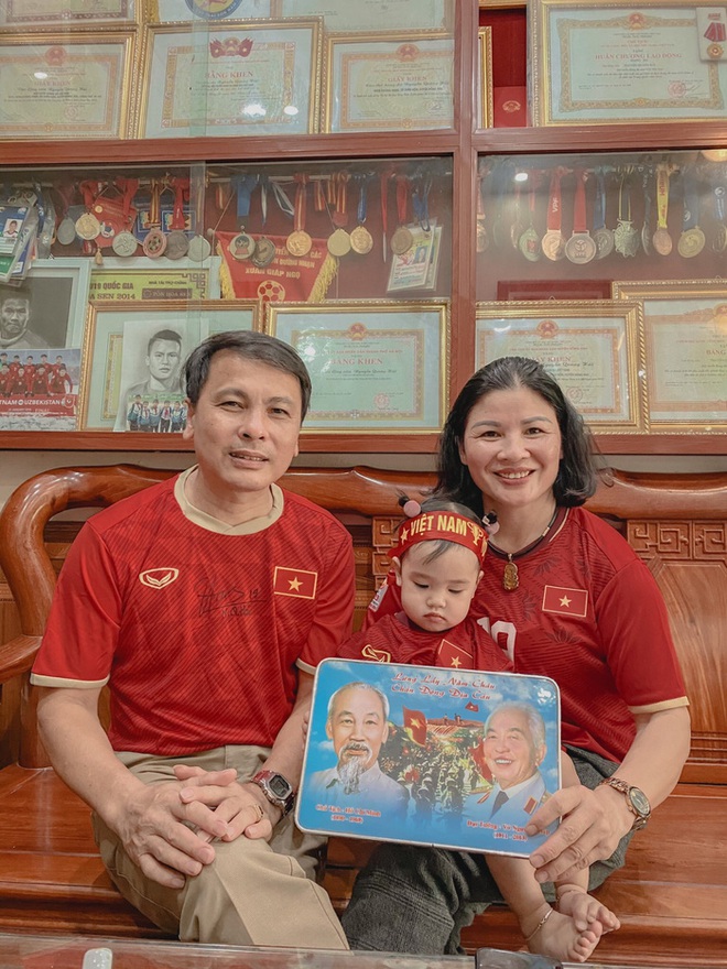 Mẹ Quang Hải nghẹn ngào không nói lên lời khi con trai ghi bàn cho tuyển Việt Nam - Ảnh 3.