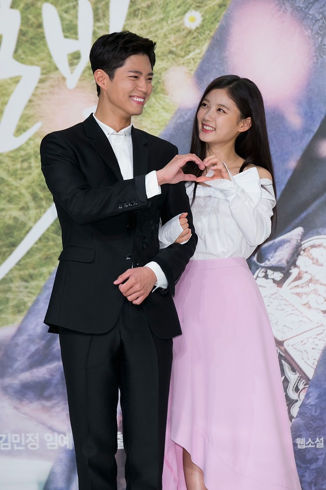 Hội bạn trai màn ảnh đẹp nhức nách của Kim Yoo Jung: Bé đẹp cưng nhất chắc là oppa Park Bo Gum rồi! - Ảnh 7.