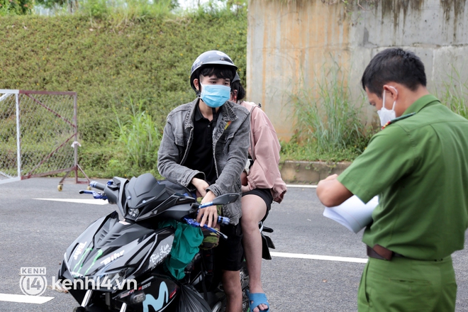 Người dân Bình Dương, Đồng Nai và Long An có được qua lại TP.HCM làm việc? - Ảnh 2.