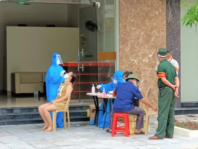 Diễn biến dịch ngày 4/9: Hà Nội có 50 ca mắc mới trong 24 giờ qua; Số ca tử vong vì COVID-19 ở TP.HCM giảm nhưng chưa bền vững - Ảnh 1. Diễn biến dịch ngày 4/9: Hà Nội có 50 ca mắc mới trong 24 giờ qua; Số ca tử vong vì COVID-19 ở TP.HCM giảm nhưng chưa bền vững - Ảnh 1.