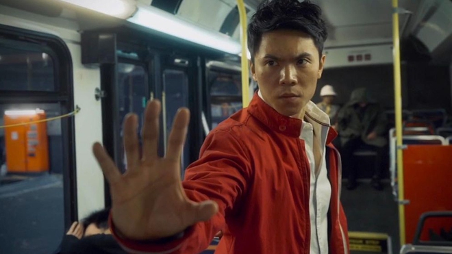 Ngỡ ng&agrave;ng chưa: Trai hư The Karate Kid h&oacute;a ra đ&oacute;ng thế trong Shang-Chi, visual v&agrave; body căng đ&eacute;t thế n&agrave;y m&agrave; kh&ocirc;ng được l&ecirc;n phim! - Ảnh 3.