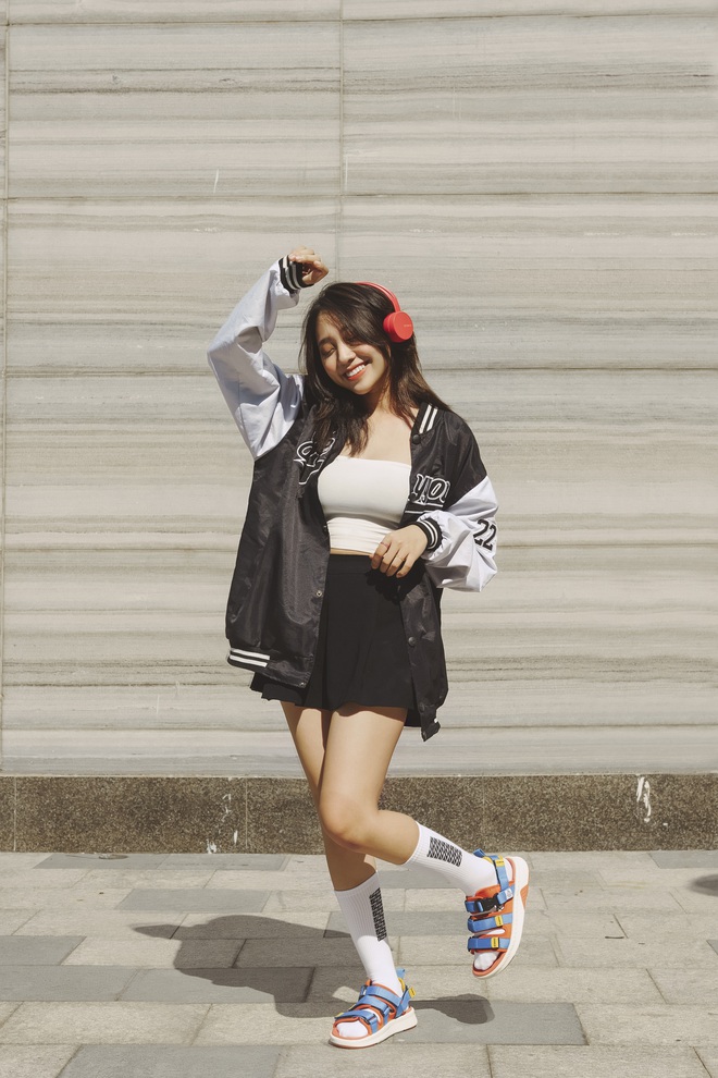 Kh&aacute;m ph&aacute; phong c&aacute;ch tựu trường c&aacute; t&iacute;nh c&ugrave;ng sandal ZX Vietnam - Ảnh 4.